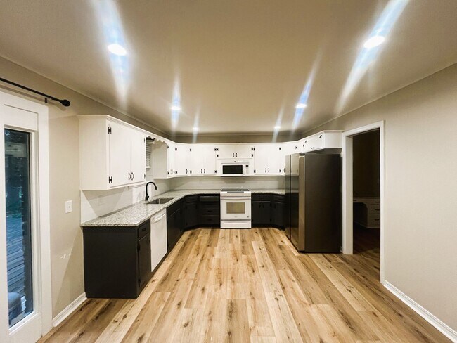 Foto del edificio - 3108 NW 62nd St
