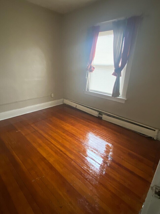 Foto del edificio - 230 Pullman Ave