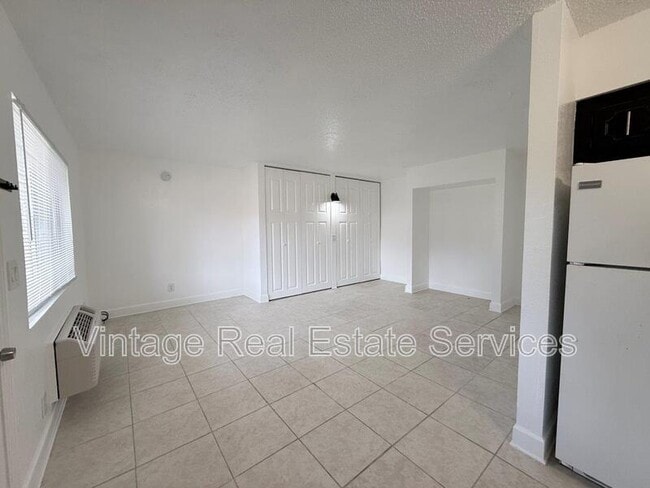 Building Photo - 3301 58th Ave S