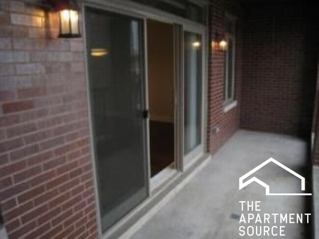 Foto del edificio - 1136 W Diversey Pkwy