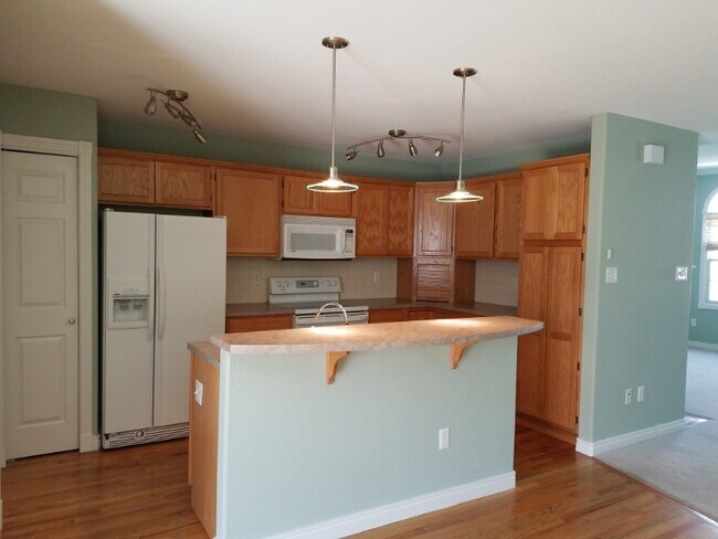 Building Photo - 5412 Sunset Dr