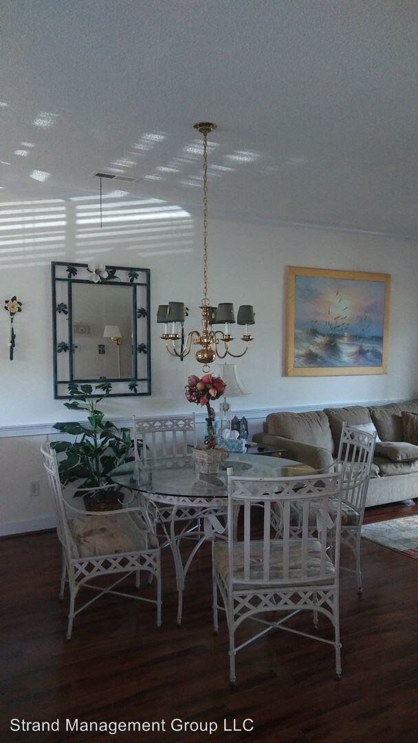 Foto del edificio - 4627 Wild Iris Dr