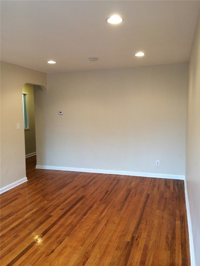 Foto del edificio - 78-17 32nd Avenue
