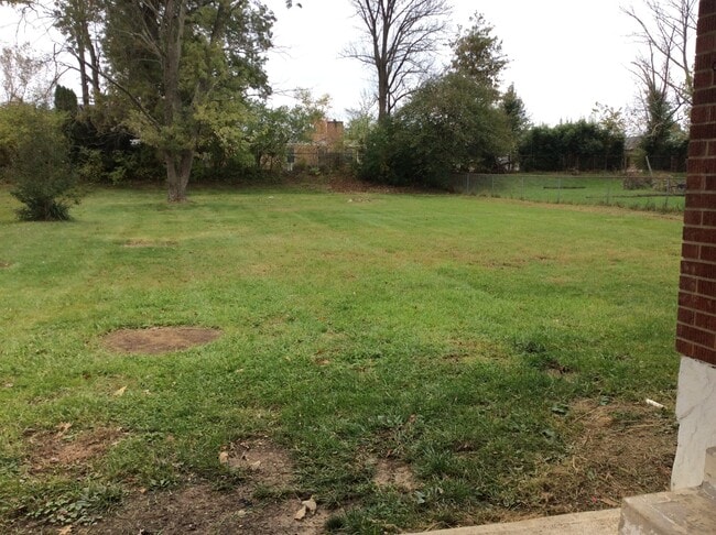 Building Photo - 9743 Woodmill Ln
