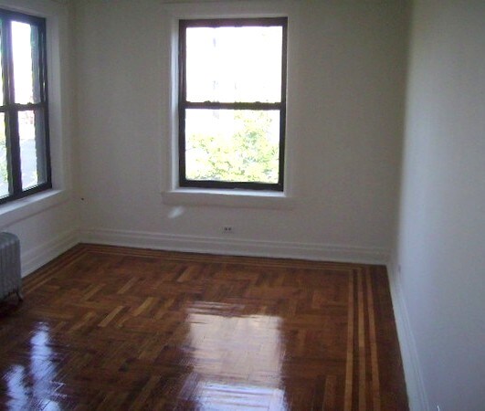 Primary Photo - 10 Laurel Hill Terrace