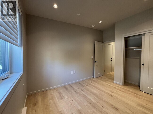 Photo du bâtiment - 4456 W 6th Ave