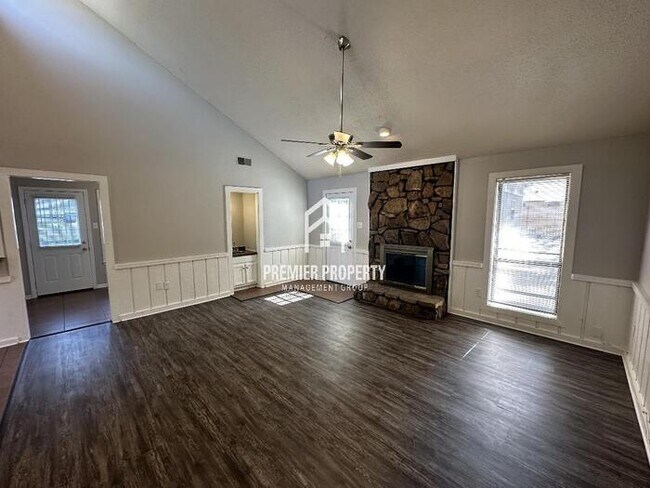 Building Photo - 6035 Scarlet Leaf Dr
