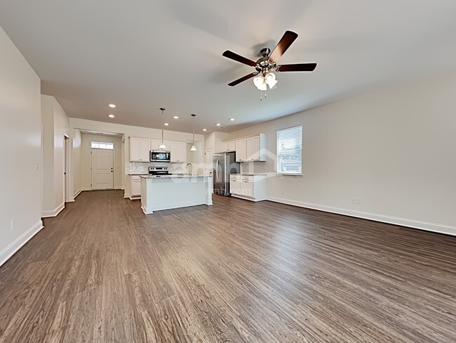 Building Photo - 299 Bering Ln