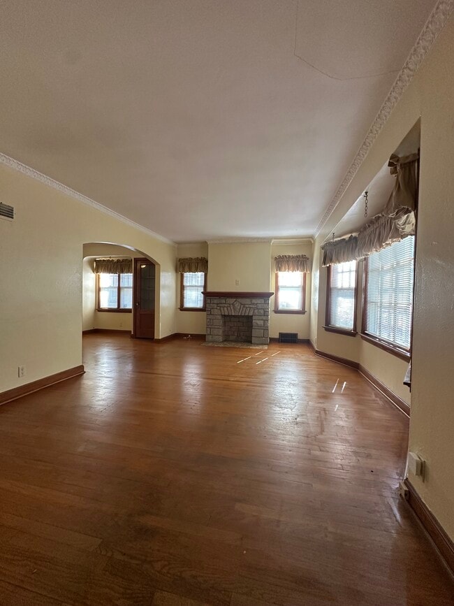 Building Photo - 3210 N 48th St