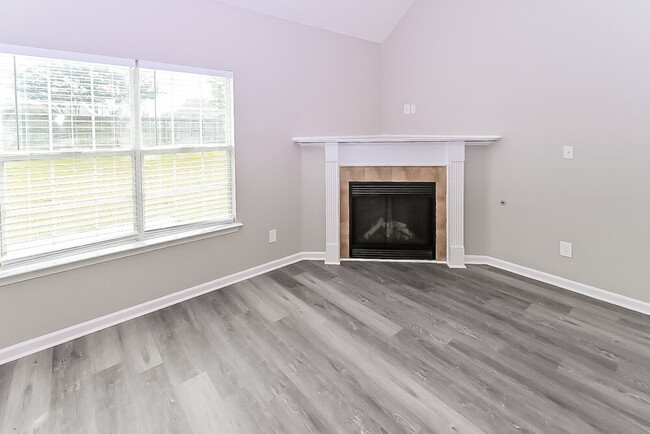 Building Photo - 5894 Keebler Dr