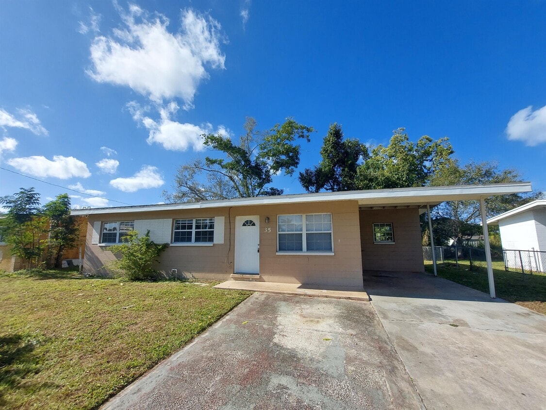 Photo - 35 Roanoke Dr (Fort Myers, FL)