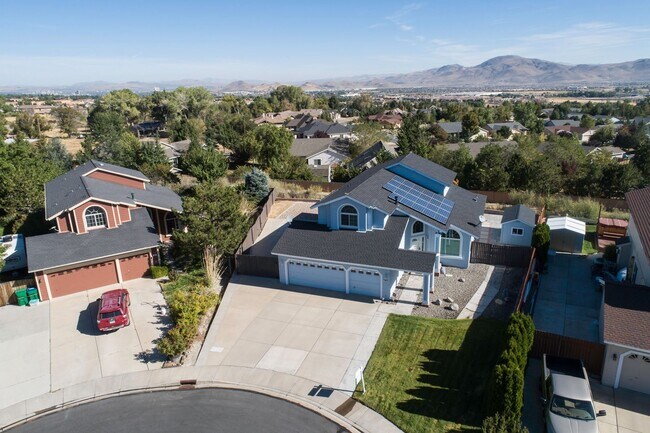 Building Photo - SW Reno, 4bed, 3 full bath, 3car, 2,770sf ...
