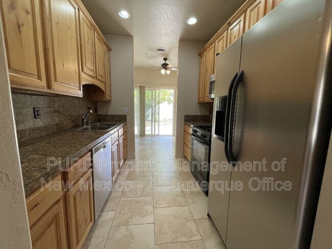 Foto del edificio - 3900 N Butler Ave