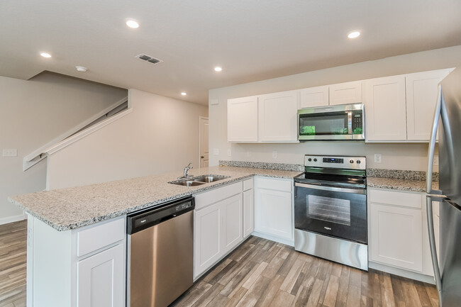 Building Photo - 45372 Red Brick Dr, Callahan, FL