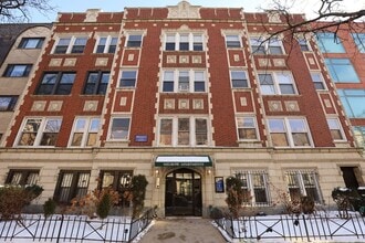Building Photo - 457 W Melrose
