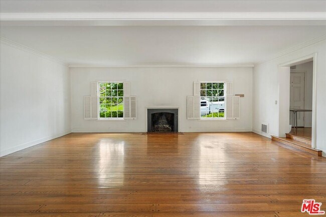 Building Photo - 146 N Gunston Dr