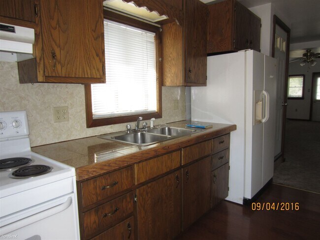 Building Photo - 1 br, 1 bath  - 622 N Garfield Ave Apt 3D