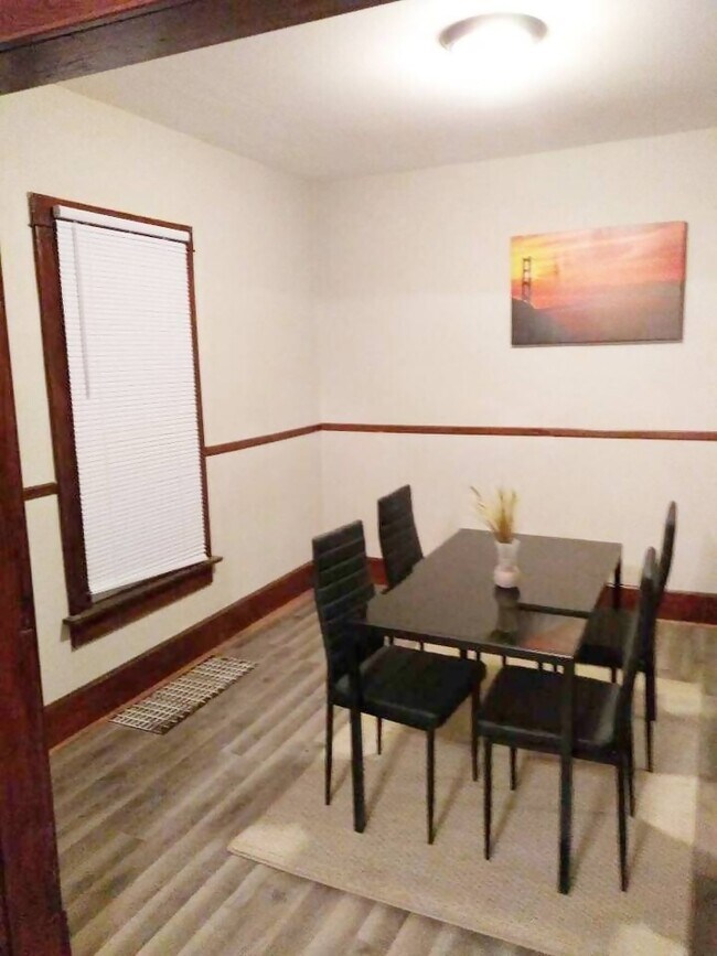 Foto del edificio - 1418 M St SW