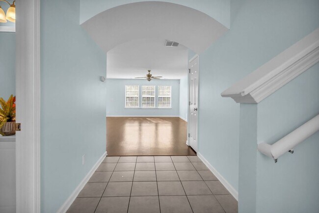 Foto del edificio - 2233 Blakers Blvd