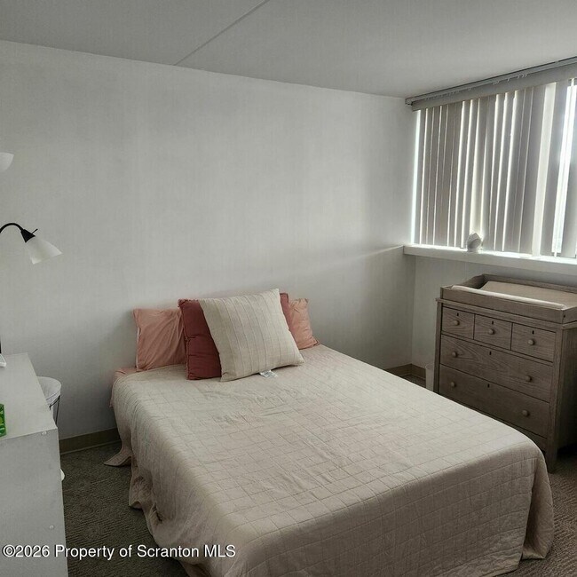 Foto del edificio - 220 Linden St