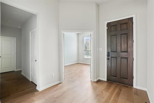 Building Photo - 1708 Daisy Corner Dr