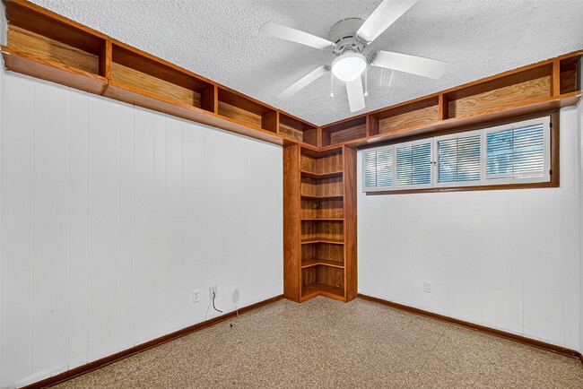 Building Photo - 3817 Anita St