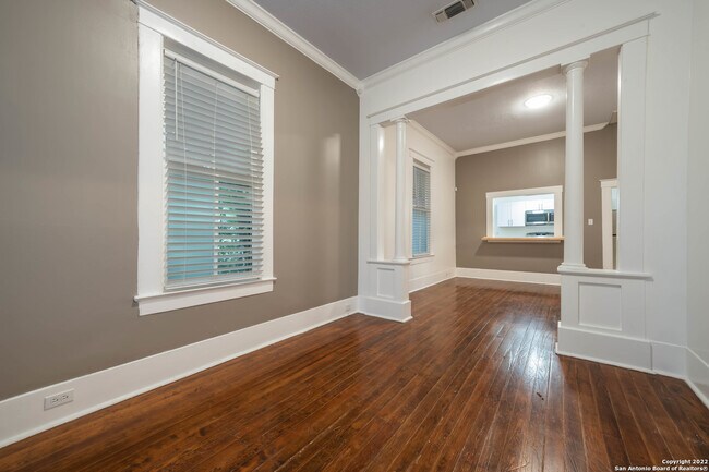 Building Photo - 212 Mclane St