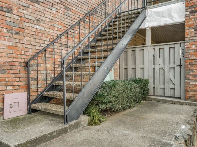 Foto del edificio - 2732 Copper Creek Dr