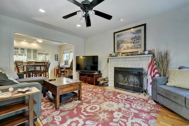 Foto del edificio - 4108 Sinclair Ave