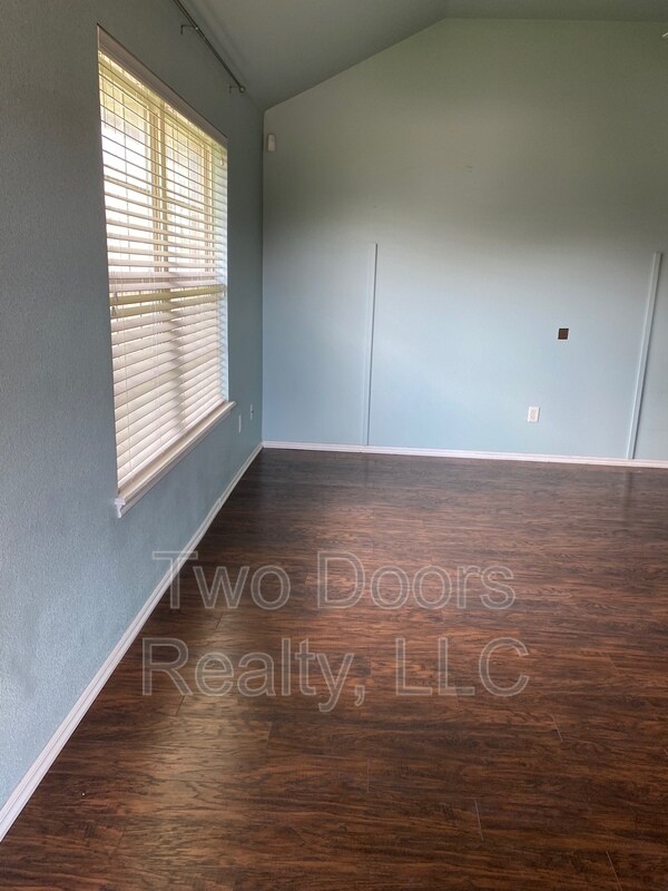 Building Photo - 3610 Ellis Ave