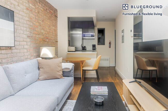 Foto del edificio - 316 W 14th St