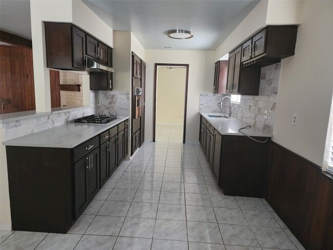 Foto del edificio - 9110 Grape St