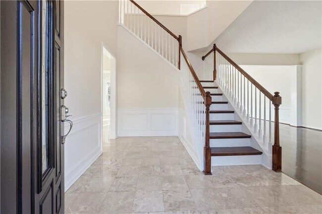 Building Photo - 348 Santa Anita Ave