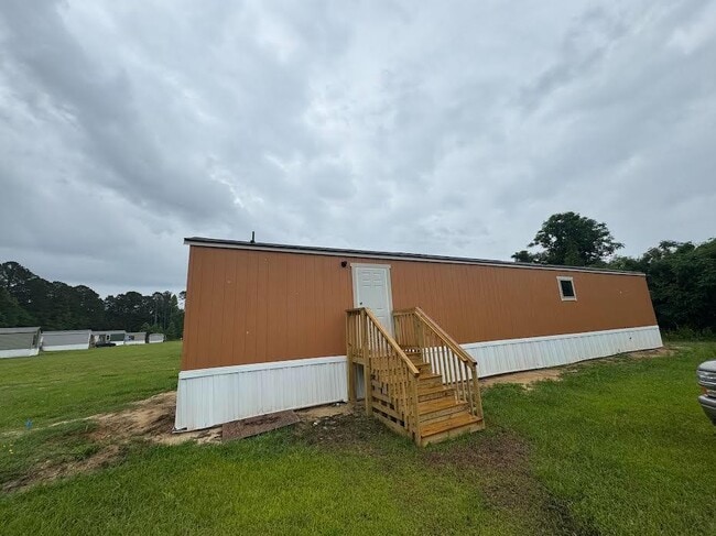 Building Photo - 67 myers