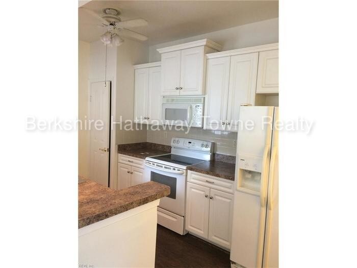 Primary Photo - 4853 Strand Dr
