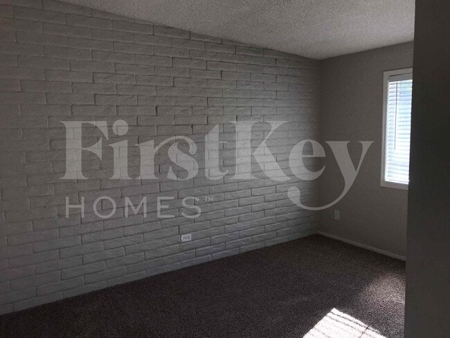 Foto del edificio - 1158 E Concorda Dr