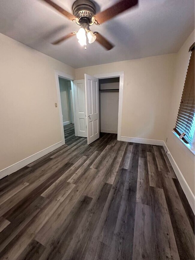 Foto del edificio - 1250 S 6th Ave