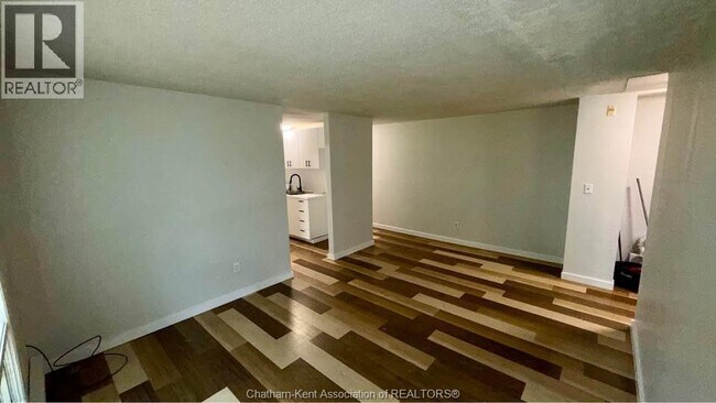 Photo du bâtiment - 89 Sheldon Ave