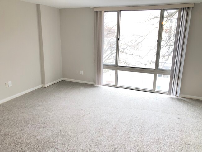 Sala de estar - 950 25th St NW