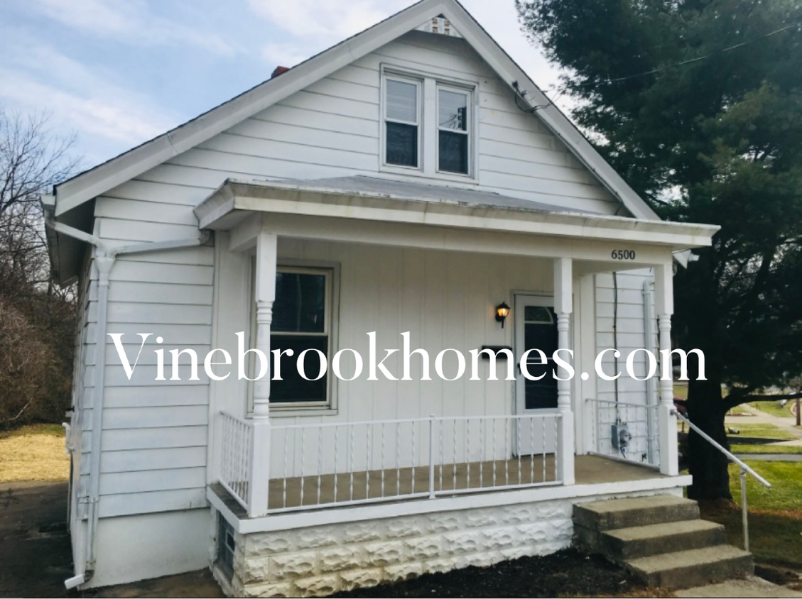 Primary Photo - 6500 Savannah Ave