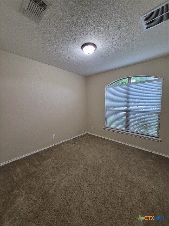 Building Photo - 1492 Jordan Crossing