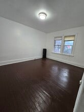 Building Photo - 1429 Naudain St