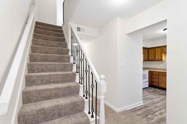 Cenador - Entrada - Partridge Meadows Apartments