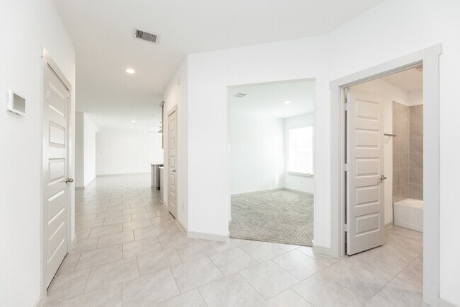 Building Photo - 28902 Yukon River Ct