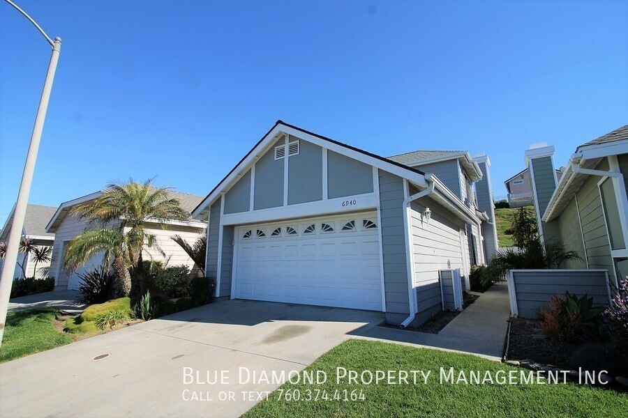 Primary Photo - Single family beach home opportunity in Ha...