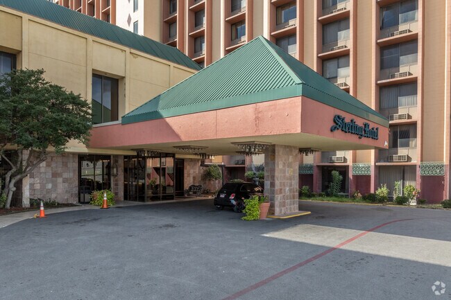 Entrada - The Sterling Hotel Dallas Apartments