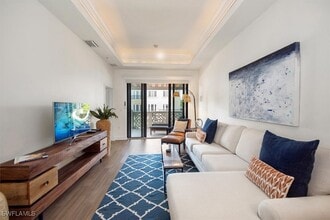 Building Photo - 555 5th Ave S