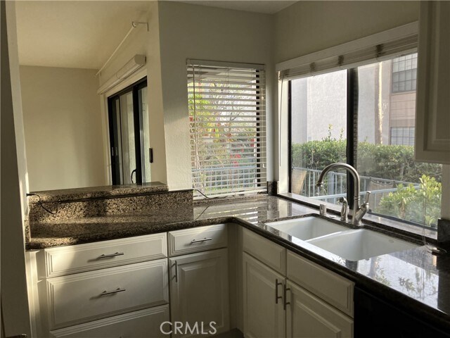 Building Photo - 26701 Quail Crk