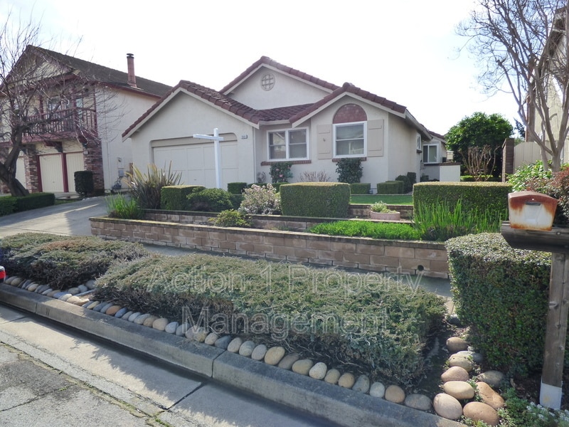 Primary Photo - 35631 Barnard Dr