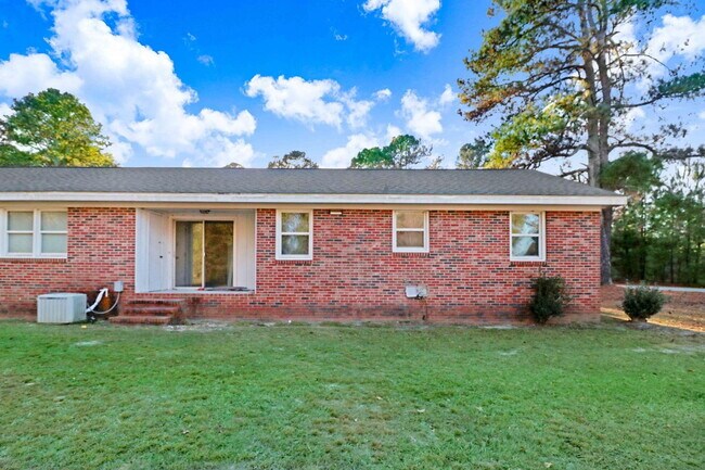 Foto del edificio - 2 BR | 1 BA Apartment - Scott Hills Apts in Goldsboro *Trash/Water/Lawn Care Included*